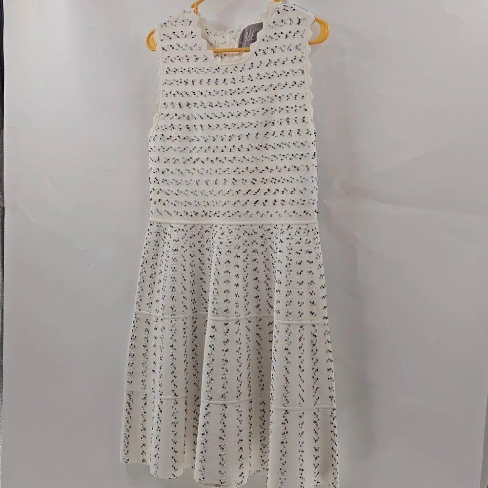 LELA ROSE Elegant White Patterned Sleeveless Dress - Picture 4 of 9